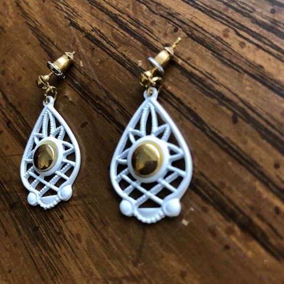 Vintage 1990s Earrings Teardrop White Gold Tone Dangle Stud Web Post - Picture 6 of 6